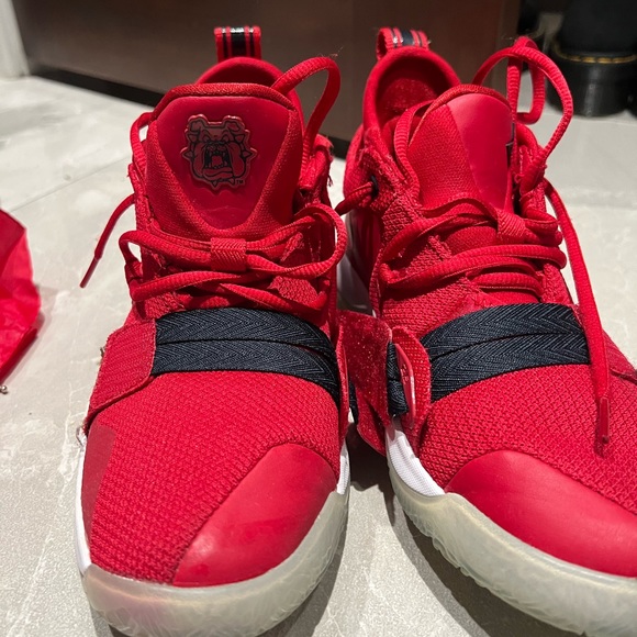 Nike PG basketball shoes - Picture 6 of 9